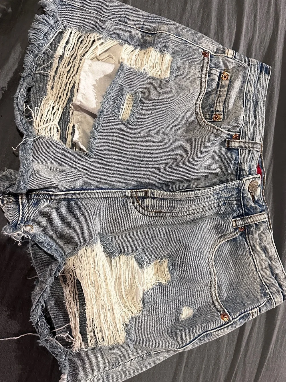 Signature 8 Distressed light Denim Shorts